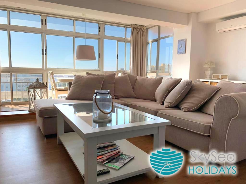 Ferienwohnung Skysea Holidays La Carihuela Torremolinos Exterior foto